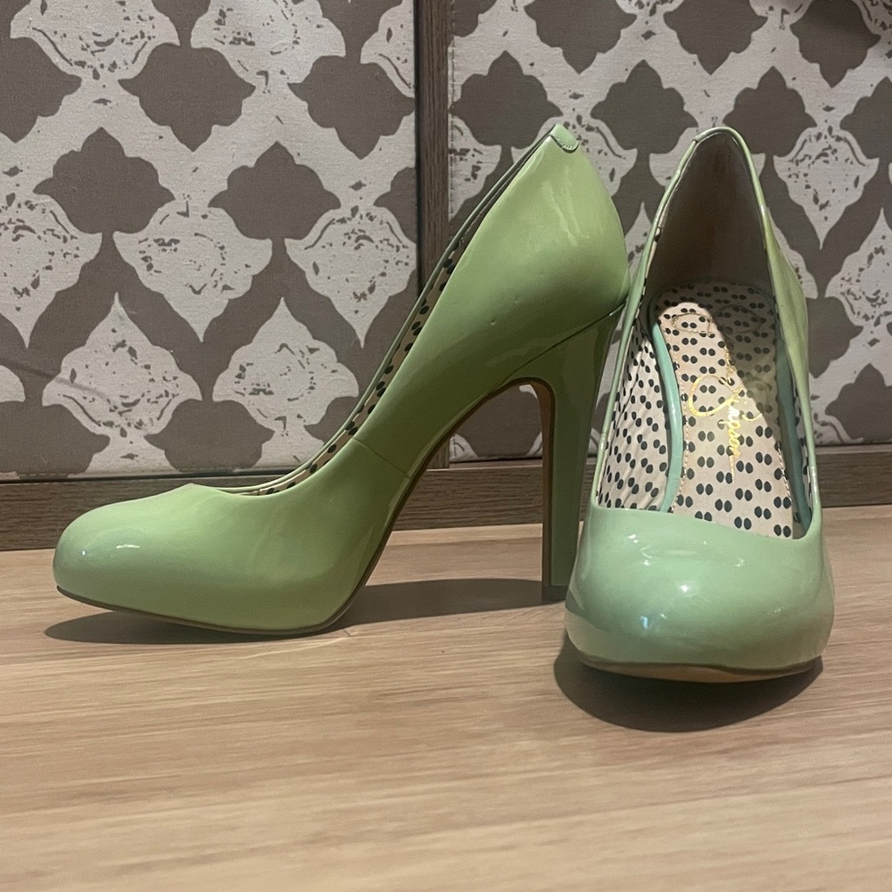 Jessica Simpson Mint Green Patent Round-Toe Pumps - Picture 2 of 10